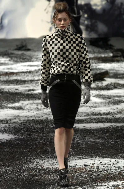 Look 27